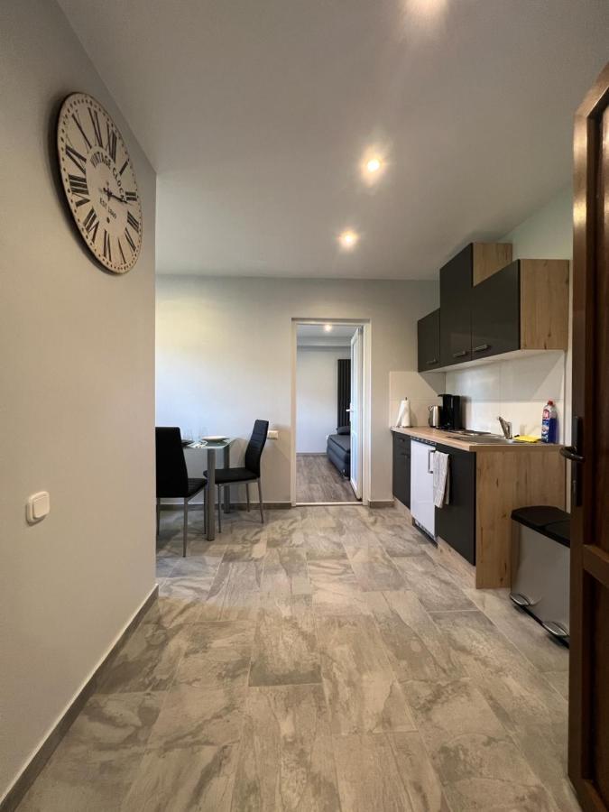Fresh Apartments Осиах Екстериор снимка